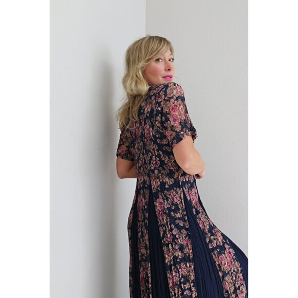 1990's Vintage Nostalgia Crinkle Floral Indian Rayon Dress Women's SM to MD 90s - Picture 3 of 10
